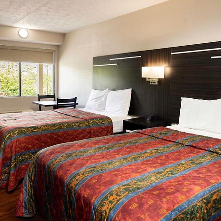 Paragon Inn Hillsboro Buitenkant foto